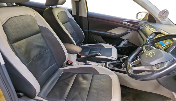 2022 Volkswagen TAIGUN TOPLINE 1.0 TSI AT, Petrol, Automatic, 27,944 km, interior