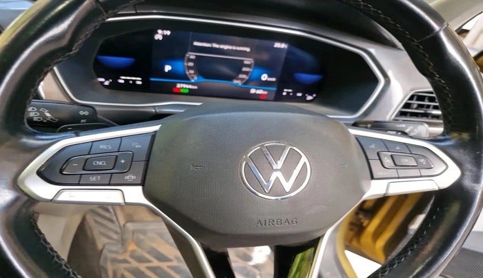 2022 Volkswagen TAIGUN TOPLINE 1.0 TSI AT, Petrol, Automatic, 27,944 km, interior