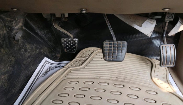 2011 Tata Safari 4X2 EX DICOR 2.2 VTT, Diesel, Manual, 1,04,631 km, interior