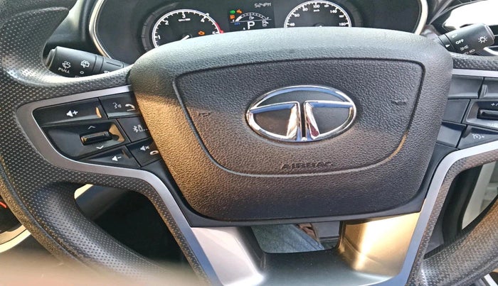 2022 Tata Harrier XTA 2.0L KRYOTEC PLUS, Diesel, Automatic, 73,927 km, interior