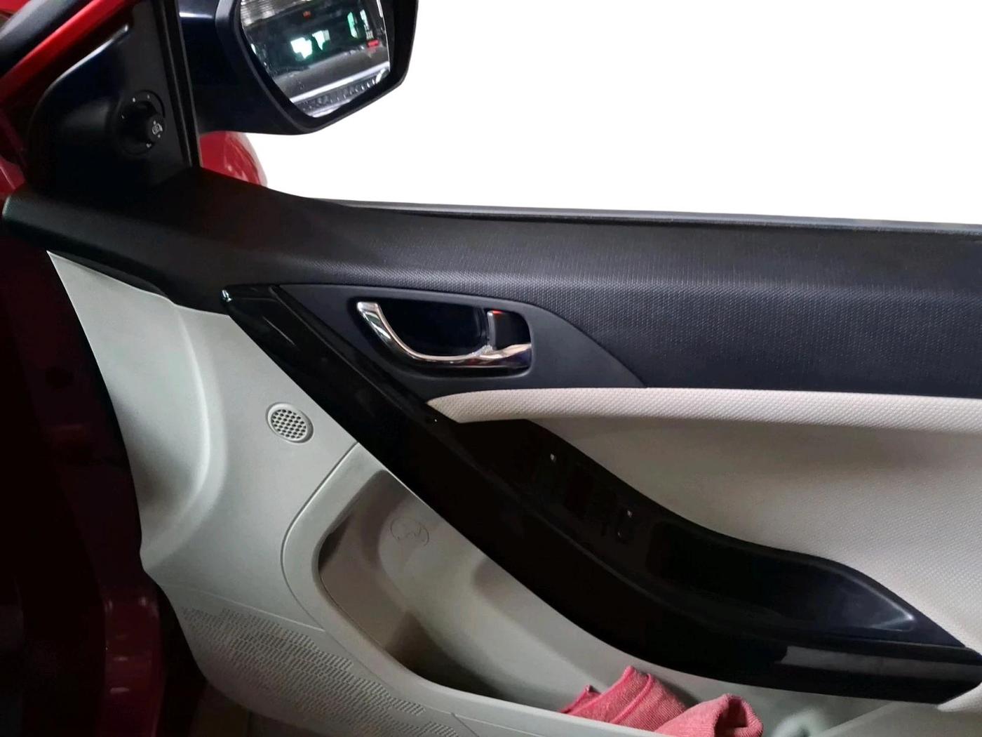 2021 Tata NEXON XZA PLUS SUNROOF PETROL, Petrol, Automatic, 25,877 km, interior