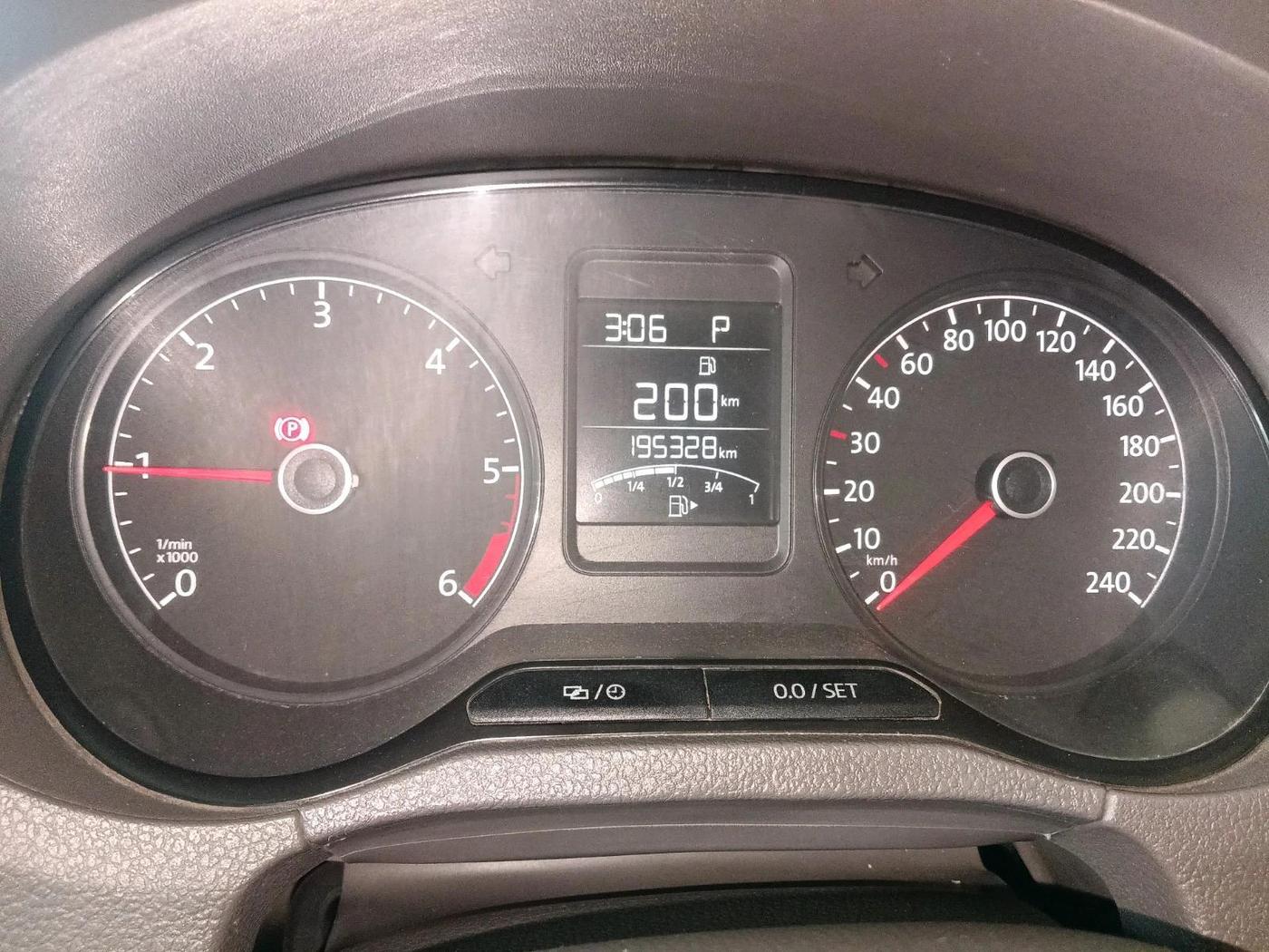 2015 Volkswagen Vento HIGHLINE 1.5 AT, Diesel, Automatic, 1,95,328 km, interior