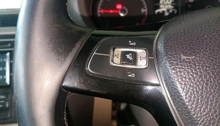 2015 Volkswagen Vento HIGHLINE 1.5 AT, Diesel, Automatic, 1,95,328 km, interior
