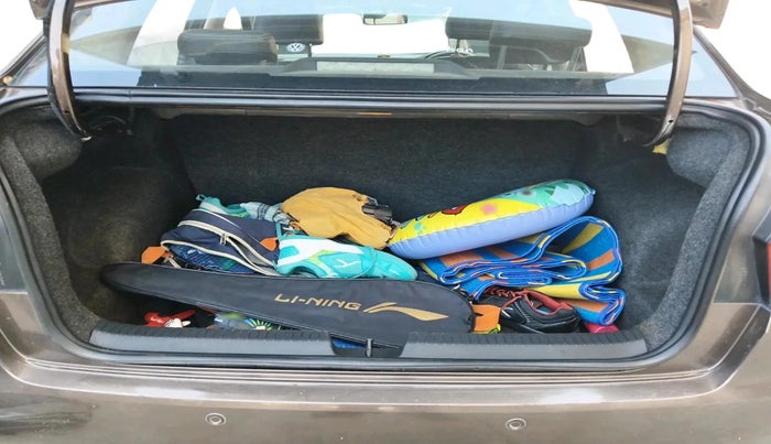 2016 Volkswagen Ameo COMFORTLINE 1.2L, Petrol, Manual, 61,196 km, exterior