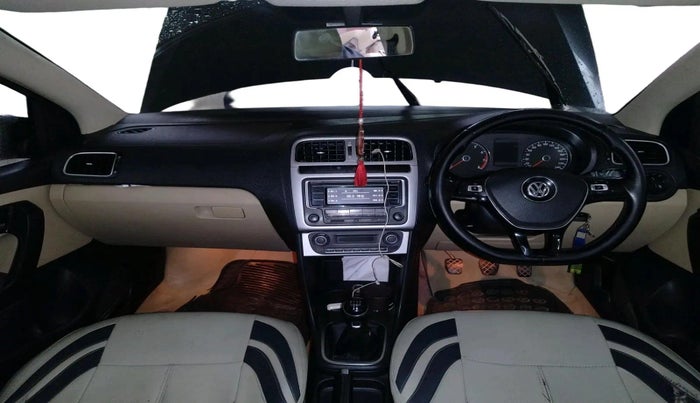 2014 Volkswagen Polo HIGHLINE1.2L, Petrol, Manual, 1,37,764 km, interior