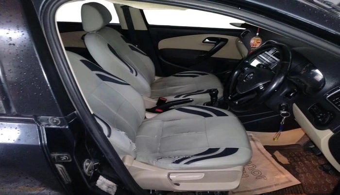 2014 Volkswagen Polo HIGHLINE1.2L, Petrol, Manual, 1,37,764 km, interior