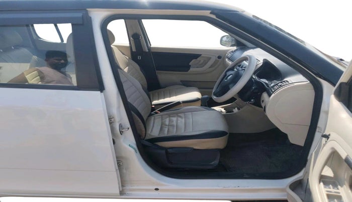 2012 Skoda Fabia AMBITION PLUS 1.2 TDI CR, Diesel, Manual, 1,27,500 km, interior