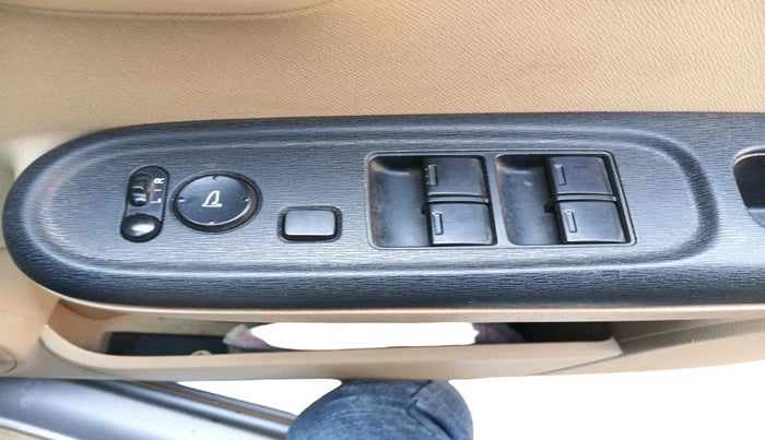 2015 Honda Amaze 1.2L I-VTEC VX, Petrol, Manual, 34,254 km, interior