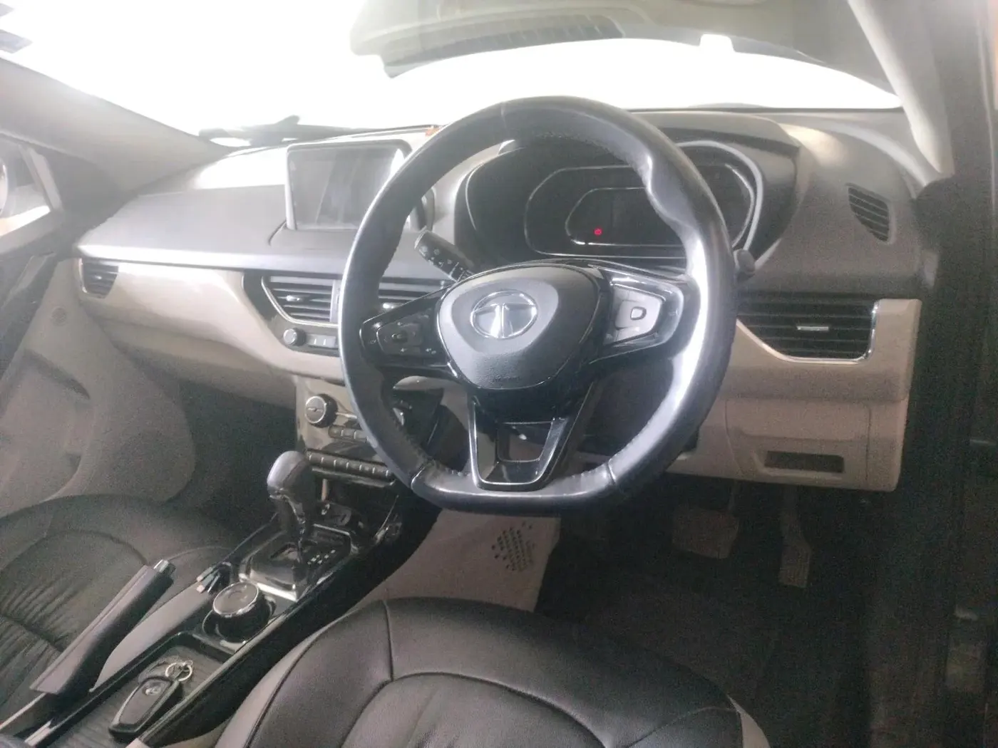 2020 Tata NEXON XZA PLUS (O) PETROL, Petrol, Automatic, 47,973 km, interior