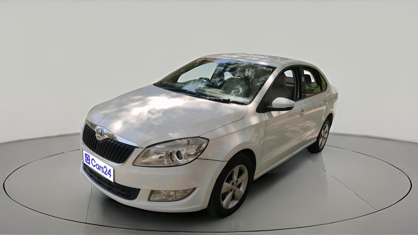 2016 Skoda Rapid 1.6 MPI STYLE PLUS AT, Petrol, Automatic, 39,923 km, exterior