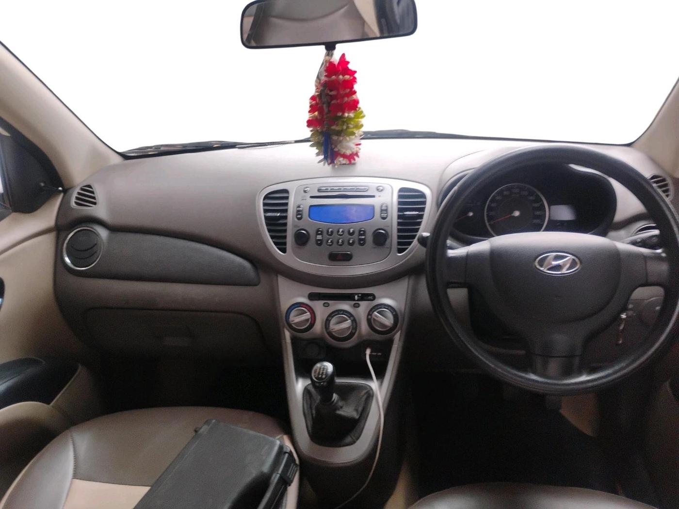 2014 Hyundai i10 SPORTZ 1.1, Petrol, Manual, 49,257 km, interior
