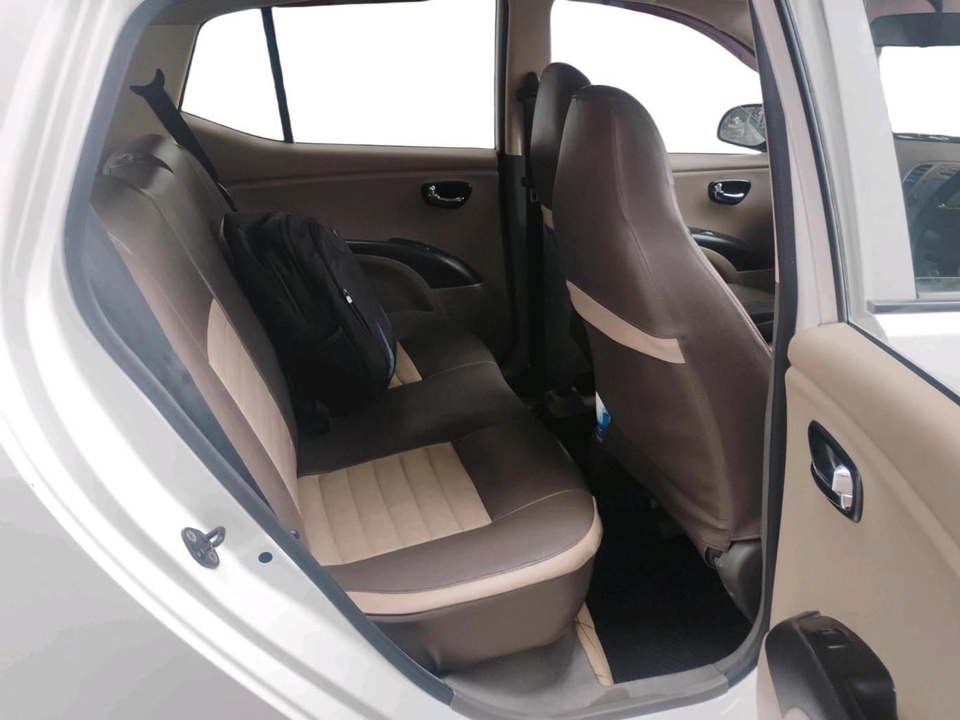 2014 Hyundai i10 SPORTZ 1.1, Petrol, Manual, 49,257 km, interior