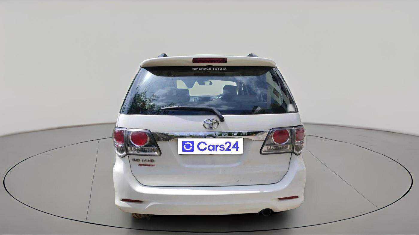 2014 Toyota Fortuner 3.0 4X2 AT, Diesel, Automatic, 2,27,890 km, exterior