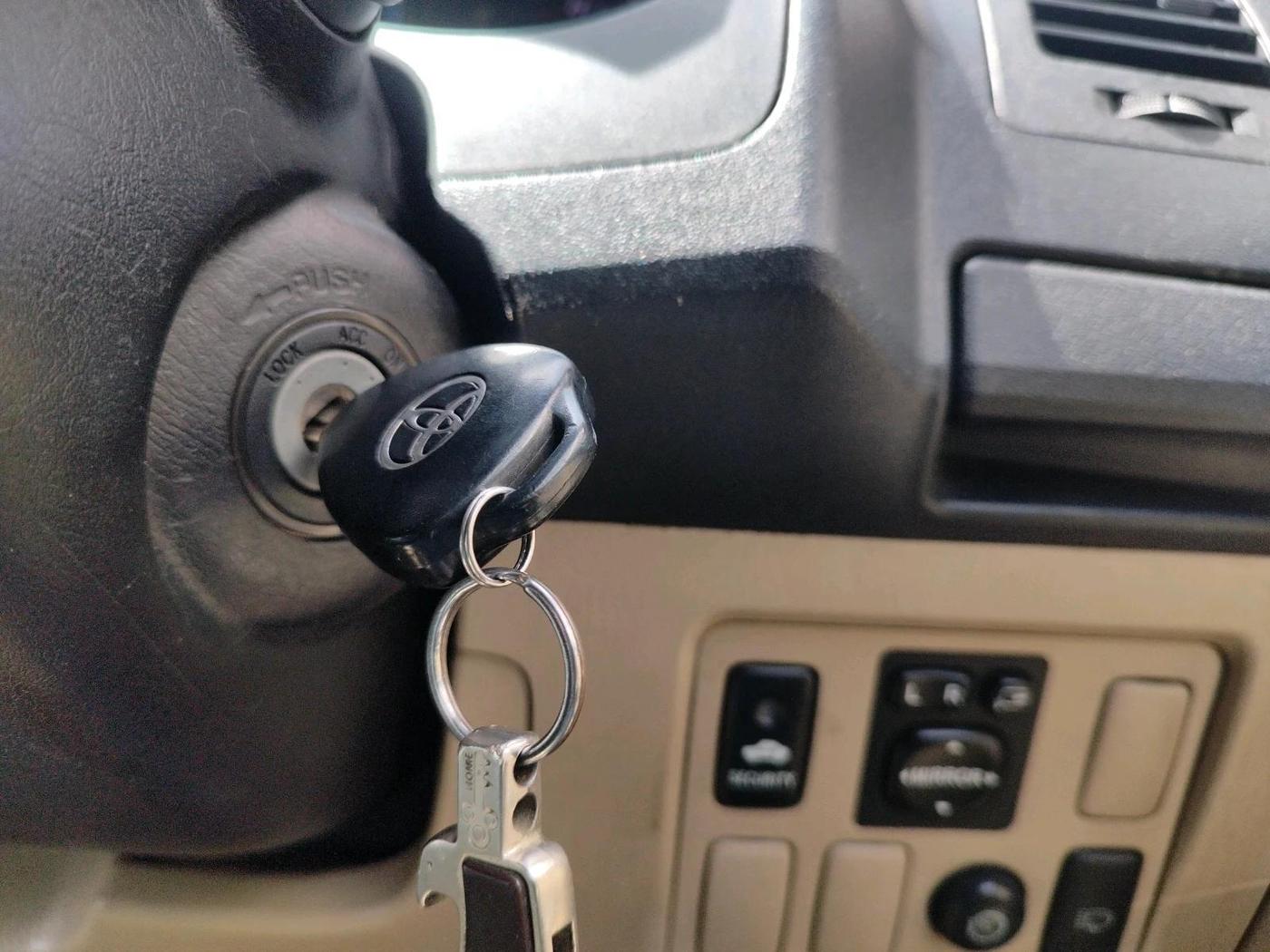 2014 Toyota Fortuner 3.0 4X2 AT, Diesel, Automatic, 2,27,890 km, interior