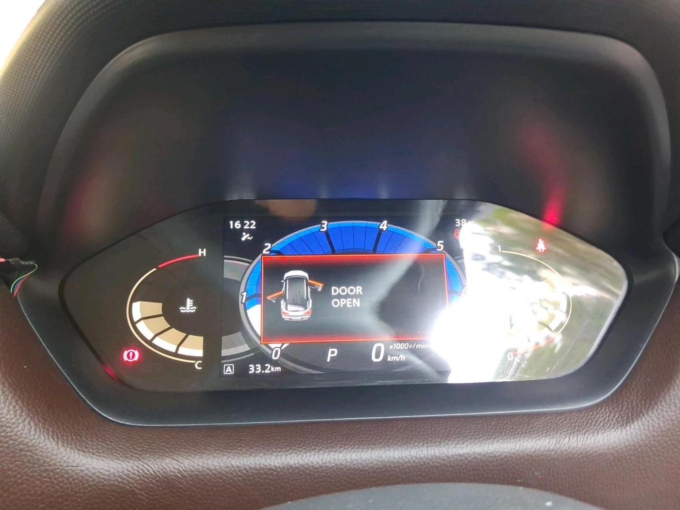 2023 Nissan MAGNITE XV PREMIUM TURBO CVT DUAL TONE, Petrol, Automatic, 11,217 km, interior