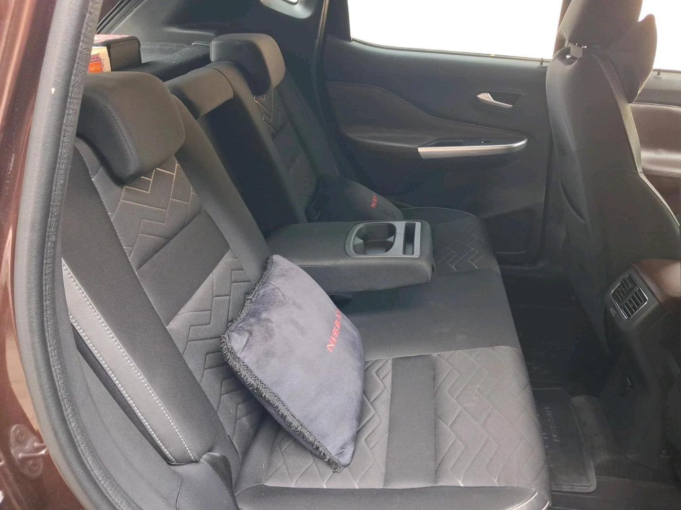 2023 Nissan MAGNITE XV PREMIUM TURBO CVT DUAL TONE, Petrol, Automatic, 11,217 km, interior
