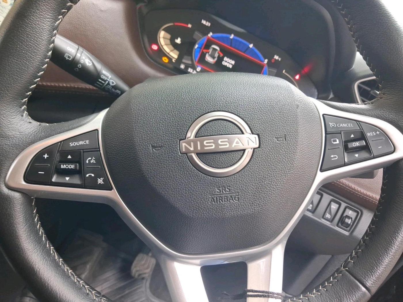 2023 Nissan MAGNITE XV PREMIUM TURBO CVT DUAL TONE, Petrol, Automatic, 11,217 km, interior