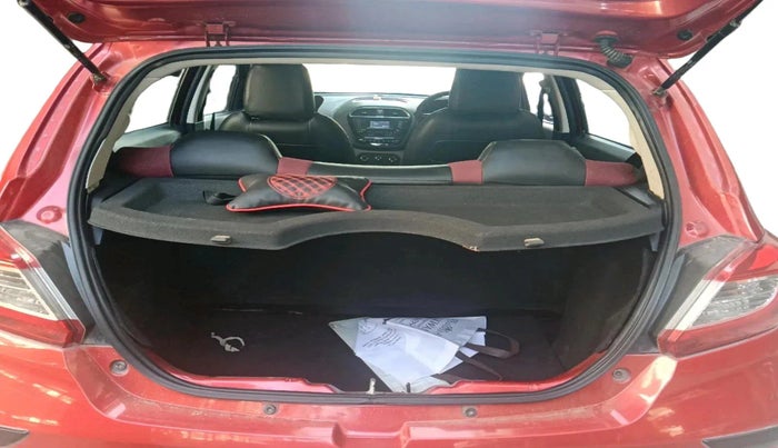 2018 Tata Tiago XZ PETROL, Petrol, Manual, 63,762 km, exterior