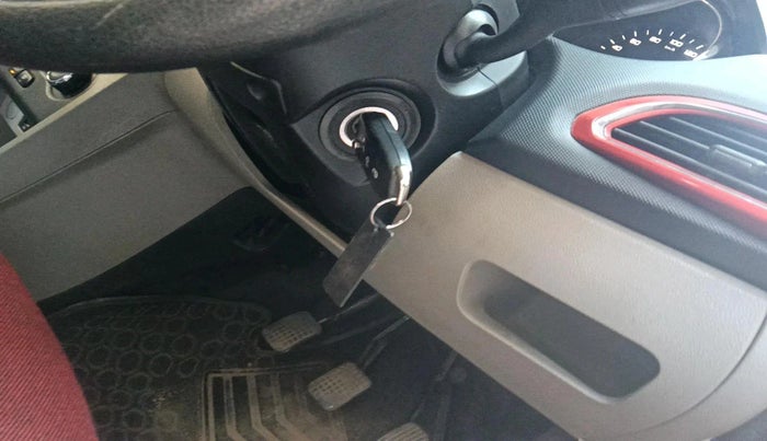 2018 Tata Tiago XZ PETROL, Petrol, Manual, 63,762 km, interior