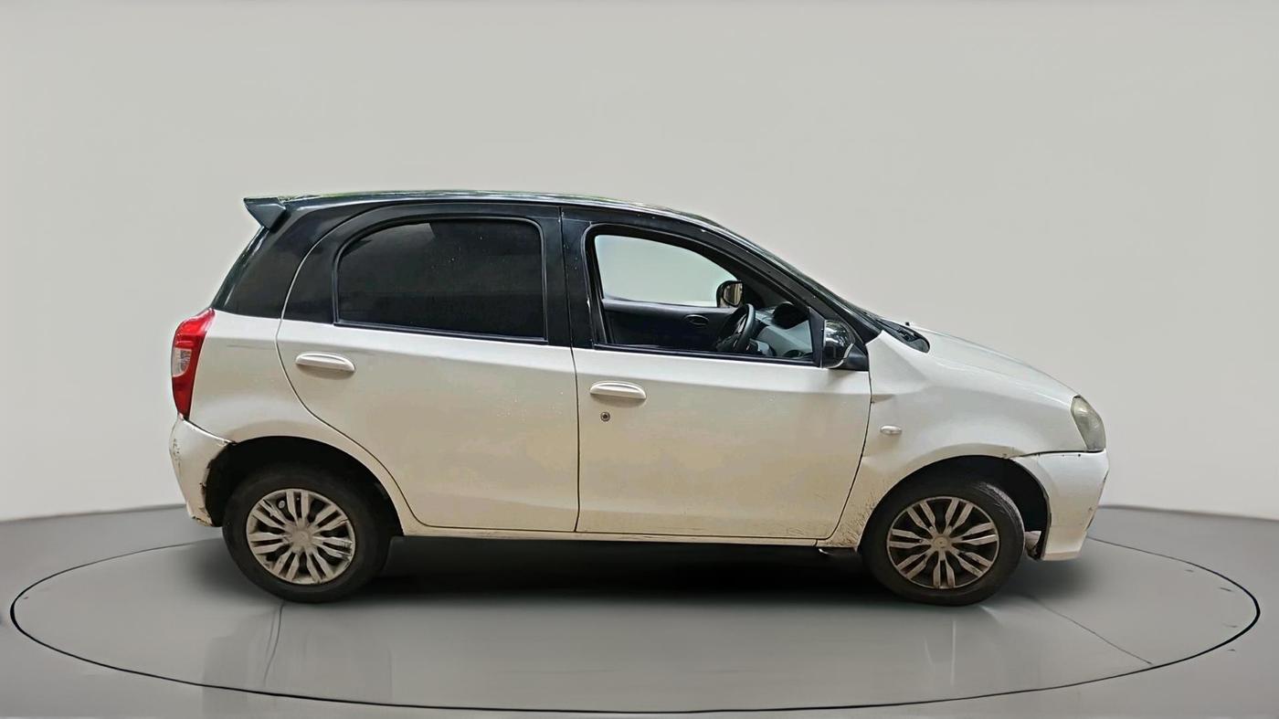 2013 Toyota Etios Liva GD, Diesel, Manual, 1,40,586 km, exterior