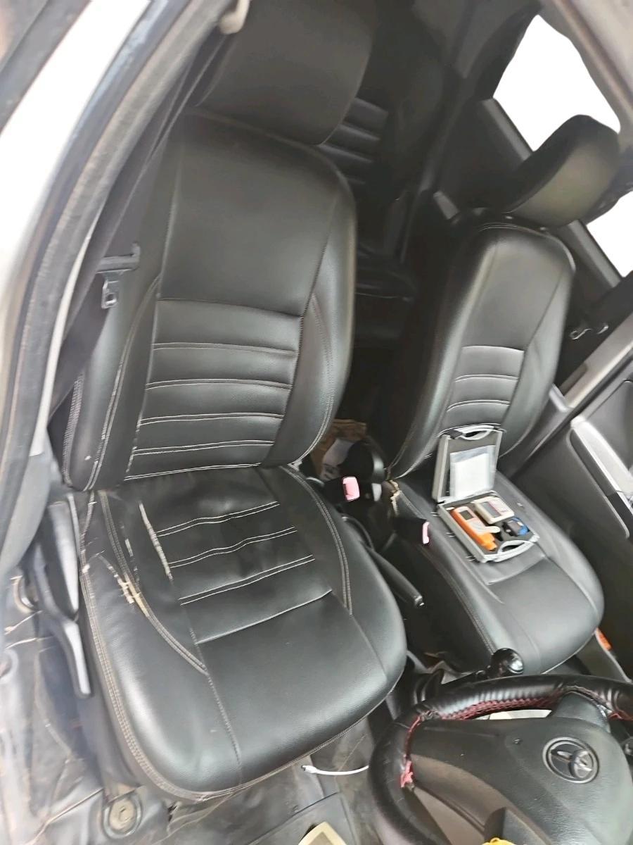 2013 Toyota Etios Liva GD, Diesel, Manual, 1,40,586 km, interior