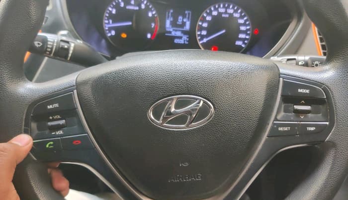 2016 Hyundai i20 Active 1.2 S, CNG, Manual, 1,05,061 km, interior