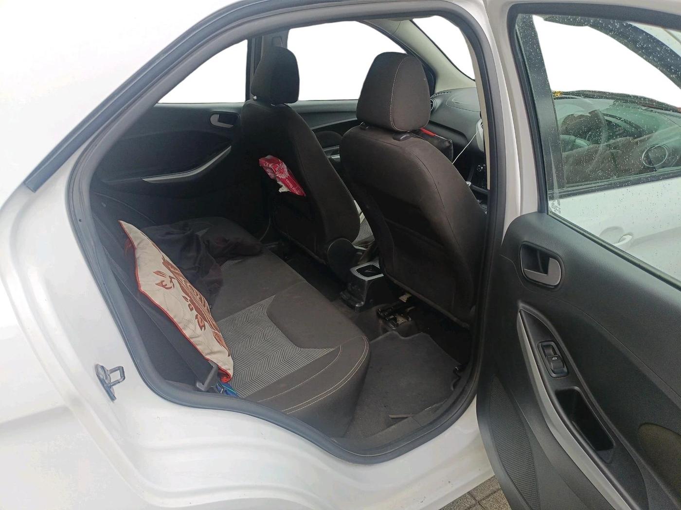 2016 Ford New Figo TITANIUM 1.2 PETROL MT, Petrol, Manual, 41,750 km, interior