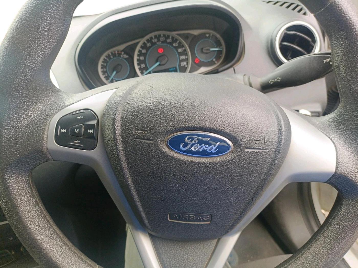 2016 Ford New Figo TITANIUM 1.2 PETROL MT, Petrol, Manual, 41,750 km, interior