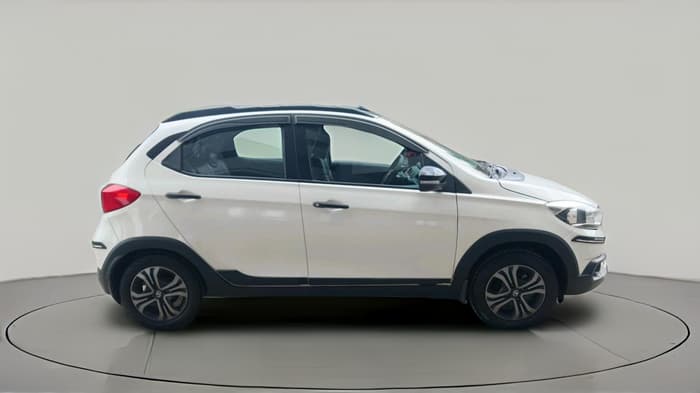 2019 Tata TIAGO NRG PETROL, CNG, Manual, 69,330 km, exterior
