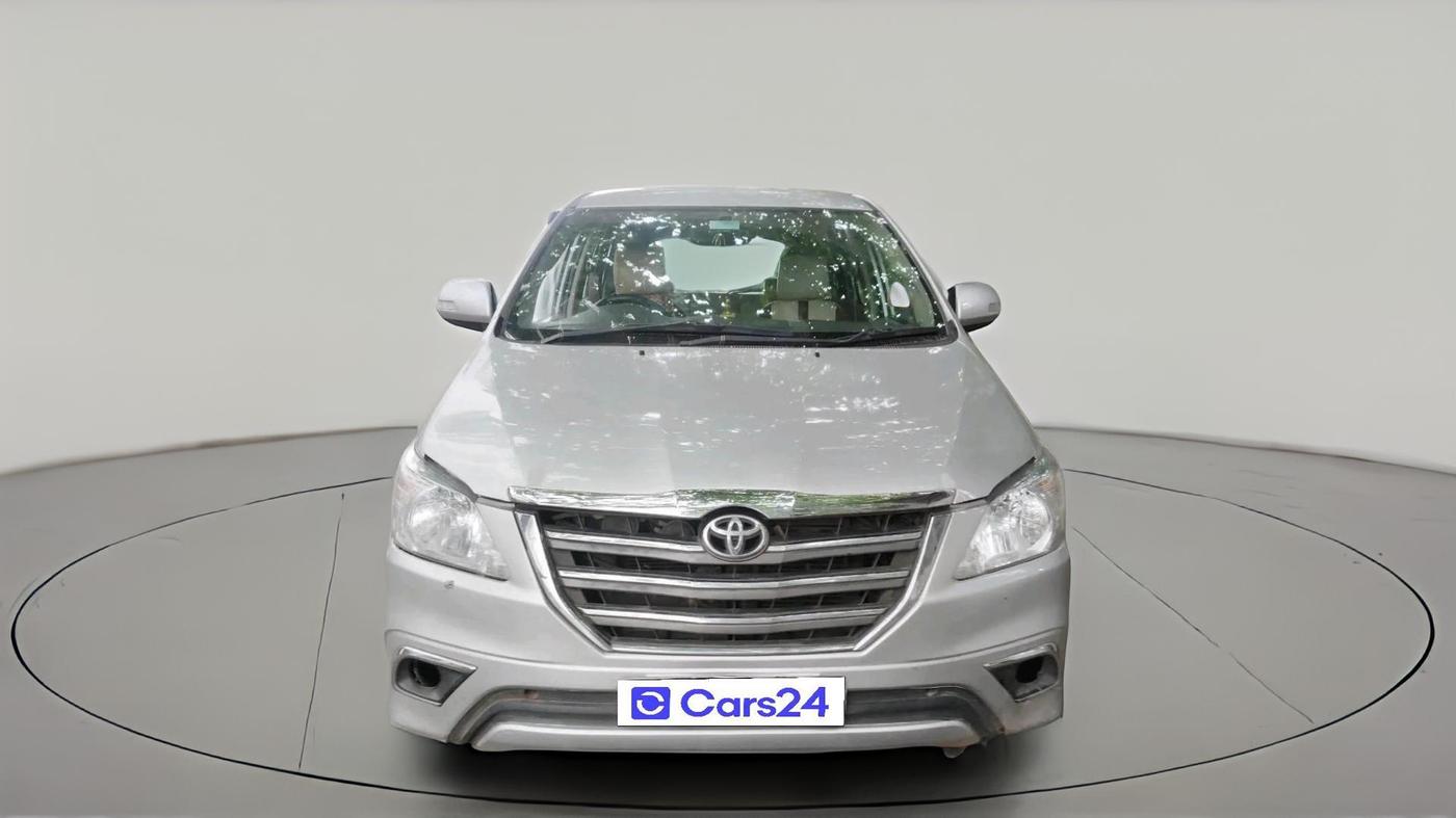 2014 Toyota Innova 2.5 VX 8 STR, Diesel, Manual, 3,33,485 km, exterior