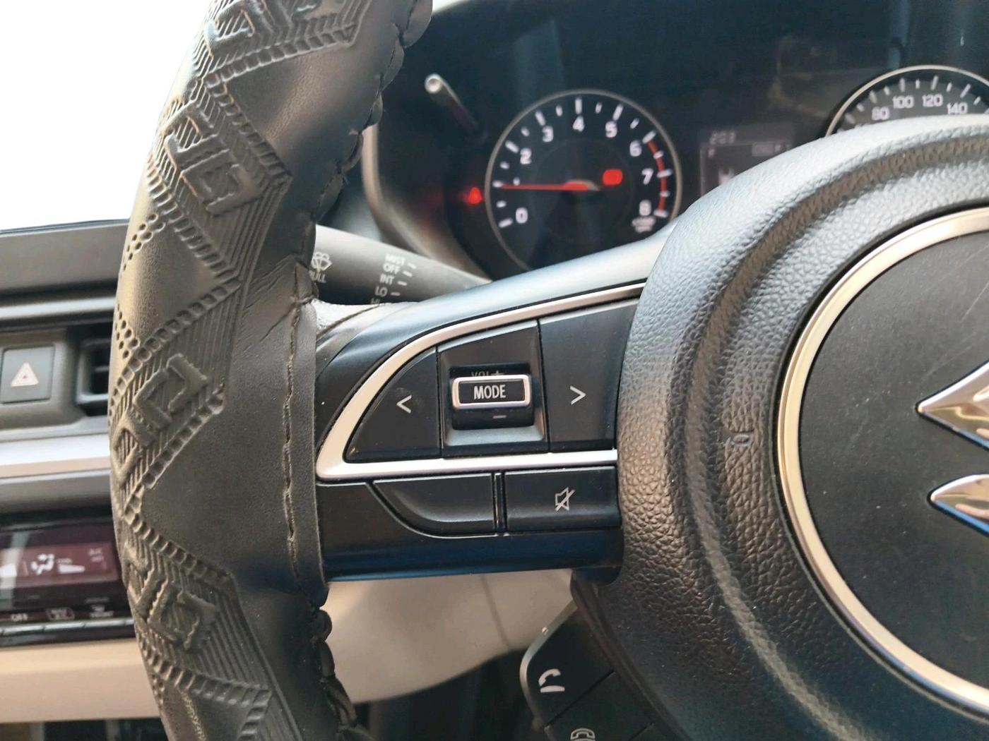 2025 Maruti Dzire VXi CNG, CNG, Manual, 11,510 km, interior