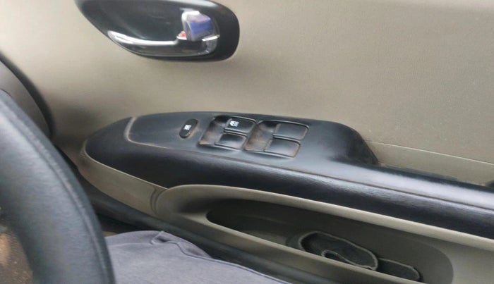 2013 Hyundai i10 MAGNA 1.1, Petrol, Manual, 76,253 km, interior