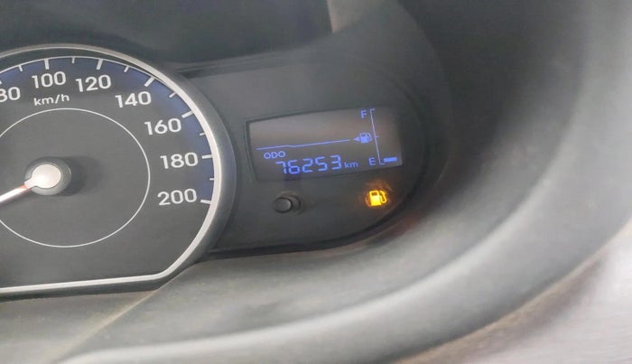 2013 Hyundai i10 MAGNA 1.1, Petrol, Manual, 76,253 km, interior