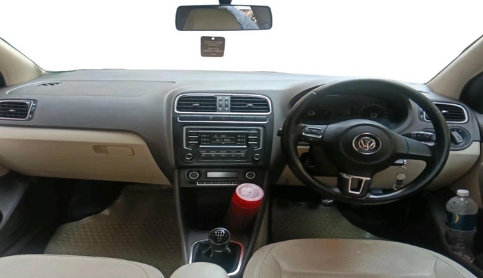 2013 Volkswagen Vento HIGHLINE DIESEL 1.6, Diesel, Manual, 1,11,694 km, interior