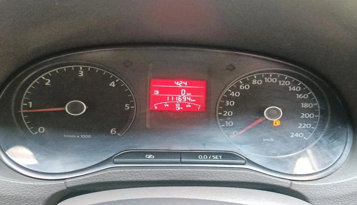 2013 Volkswagen Vento HIGHLINE DIESEL 1.6, Diesel, Manual, 1,11,694 km, interior