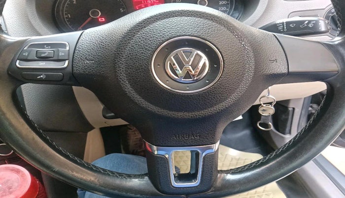 2013 Volkswagen Vento HIGHLINE DIESEL 1.6, Diesel, Manual, 1,11,694 km, interior