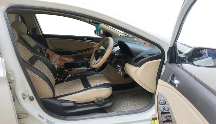 2013 Hyundai Verna FLUIDIC 1.6 CRDI EX, Diesel, Manual, 1,69,750 km, interior