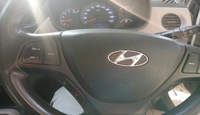 2015 Hyundai Xcent S 1.1 CRDI, Diesel, Manual, 1,16,661 km, interior