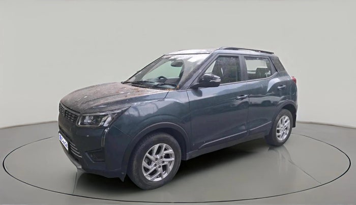 2023 Mahindra XUV300 W8 1.5 DIESEL, Diesel, Manual, 38,362 km, exterior