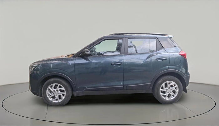 2023 Mahindra XUV300 W8 1.5 DIESEL, Diesel, Manual, 38,362 km, exterior