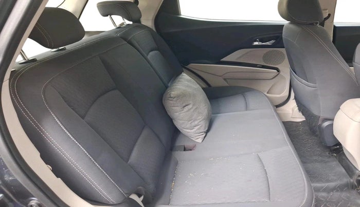 2023 Mahindra XUV300 W8 1.5 DIESEL, Diesel, Manual, 38,362 km, interior