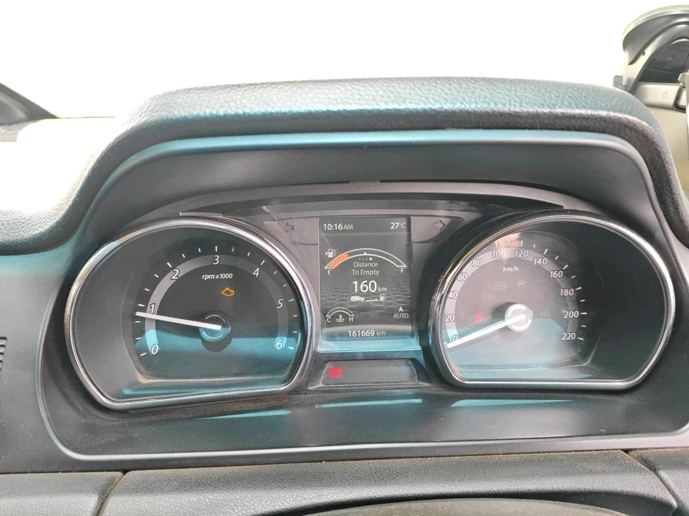 2018 Tata Hexa XT 4X2 7 STR, Diesel, Manual, 1,61,669 km, interior