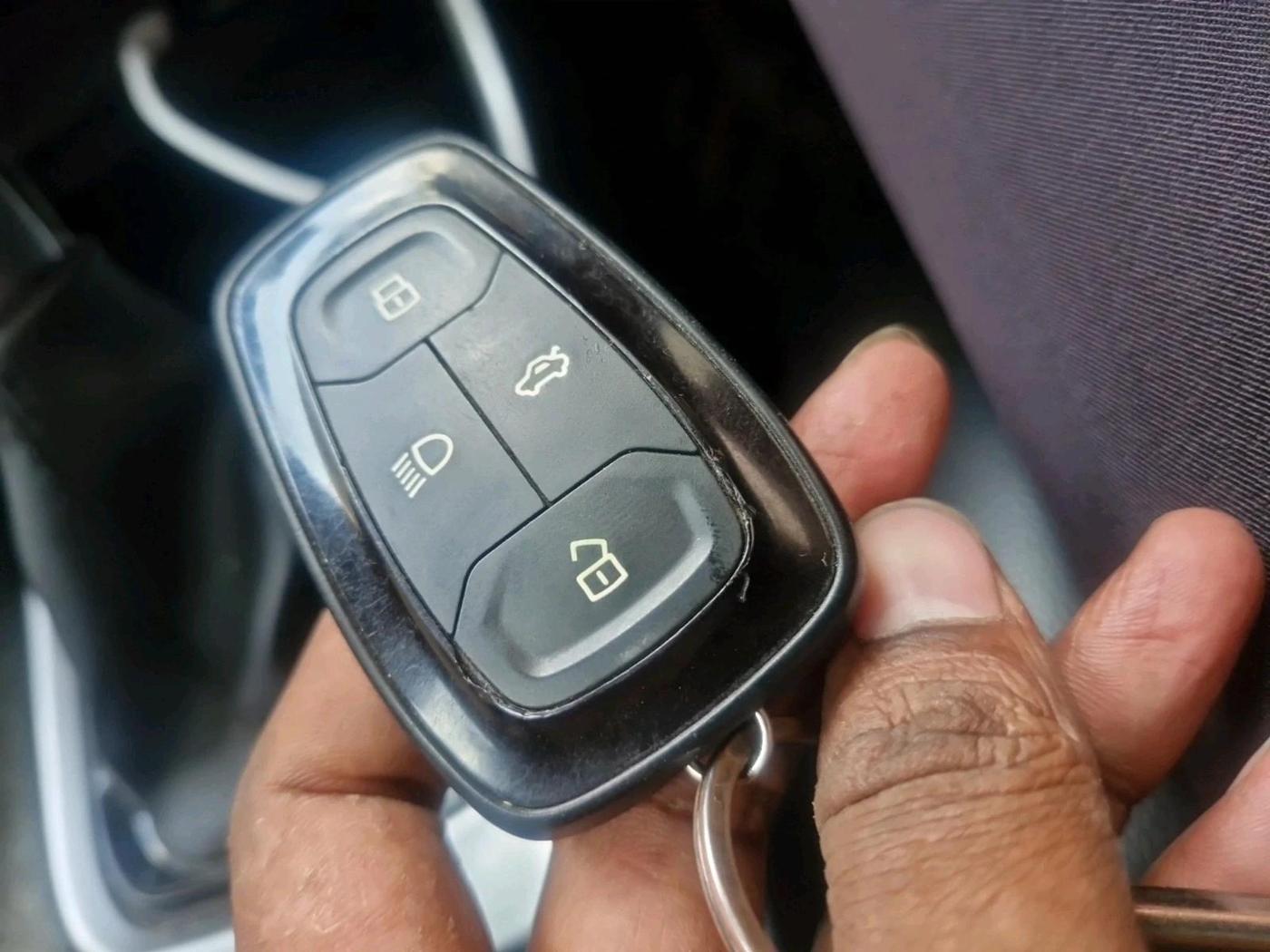 2023 Tata ALTROZ XZA + SUNROOF, Petrol, Automatic, 28,315 km, interior