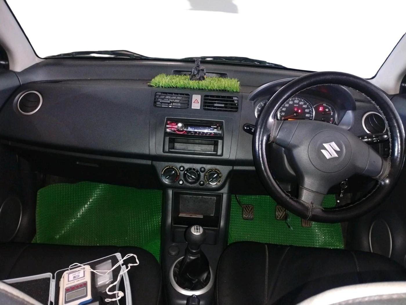 2011 Maruti Swift VXI, Petrol, Manual, 71,340 km, interior