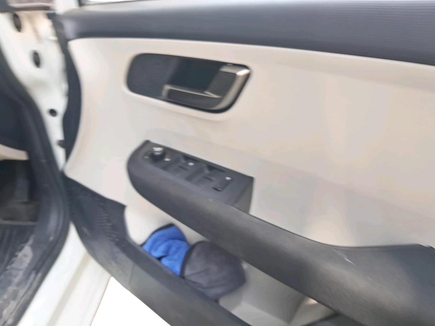 2023 Tata ALTROZ XZ PLUS PETROL, Petrol, Manual, 12,997 km, interior