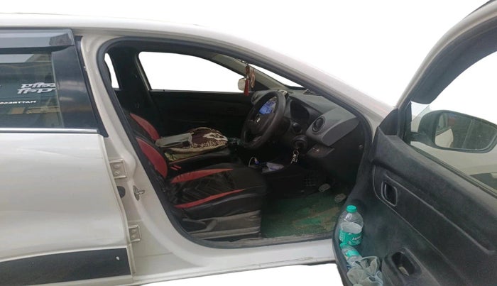 2017 Renault Kwid RXT 0.8, CNG, Manual, 1,32,577 km, interior