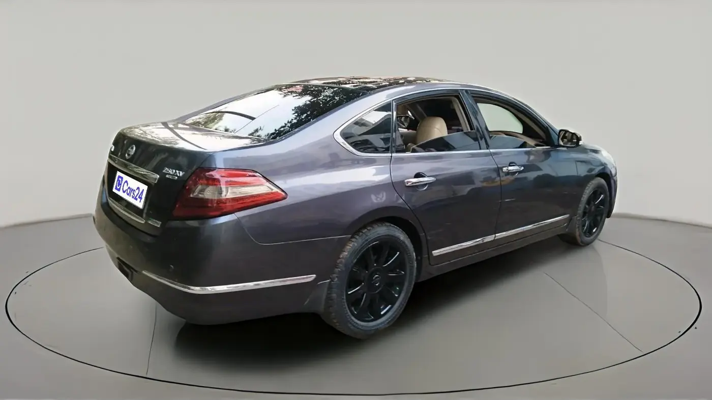 2011 Nissan Teana 250XV, CNG, Automatic, 1,11,761 km, exterior