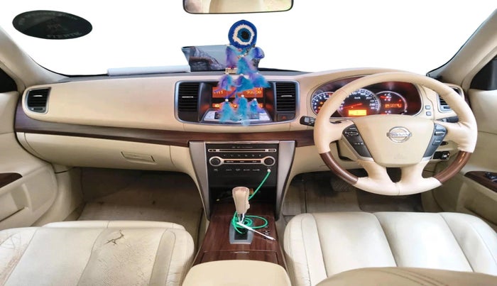 2011 Nissan Teana 250XV, CNG, Automatic, 1,11,761 km, interior