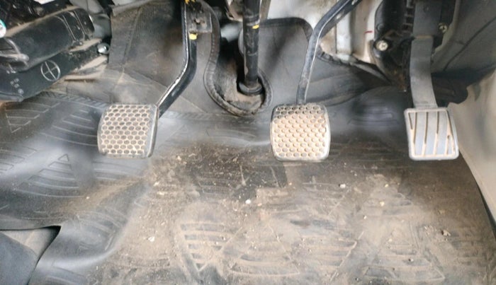 2024 Maruti Eeco 5 Str Ac CNG (O) , CNG, Manual, 27,578 km, interior