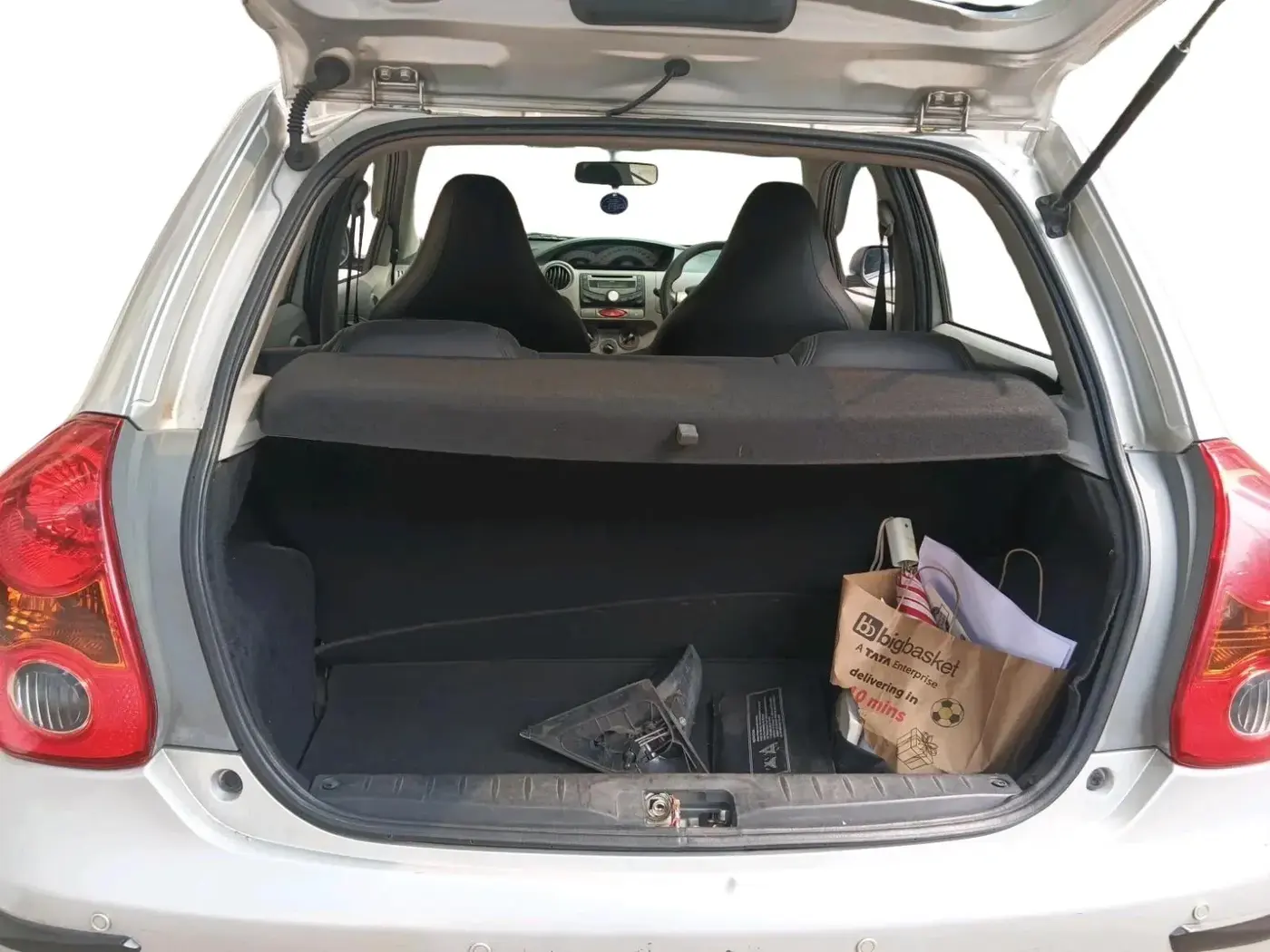 2011 Toyota Etios Liva V, Petrol, Manual, 37,092 km, exterior